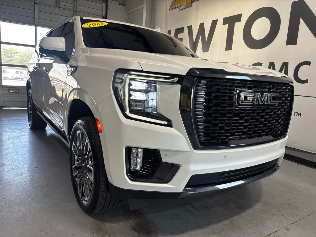 Used 2023 GMC Yukon XL Denali Ultimate image 42