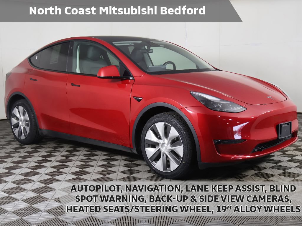 Used 2023 Tesla Model Y Long Range AWD/4WD image 1
