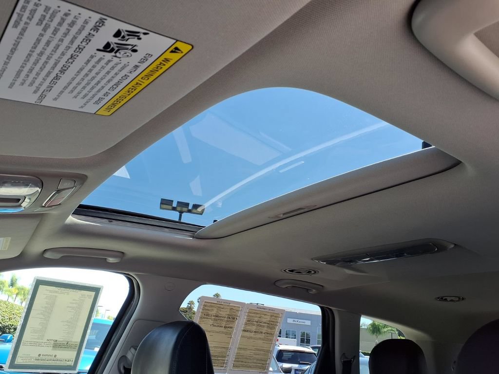 Certified 2023 Kia Telluride S w/ S Sunroof Package AWD/4WD image 22