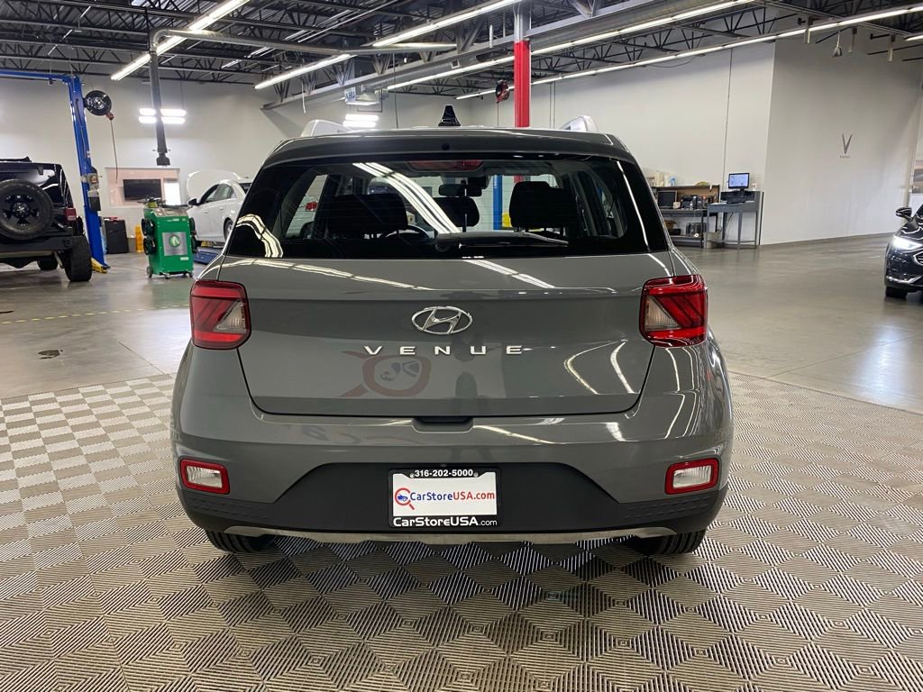Used 2020 Hyundai Venue SEL image 8