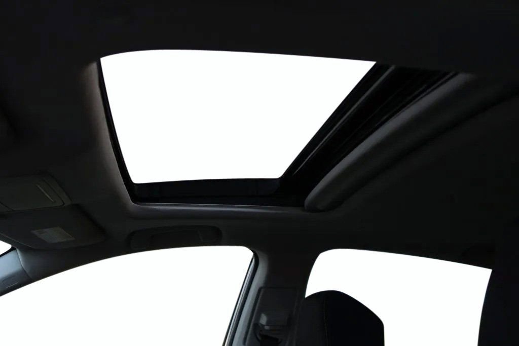 Used 2023 Honda Accord EX image 38