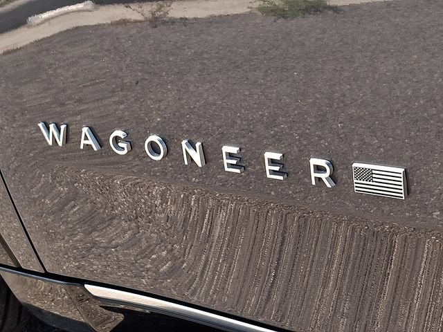 Used 2024 Jeep Wagoneer L Series III w/ Flexible Seating Group AWD/4WD image 32