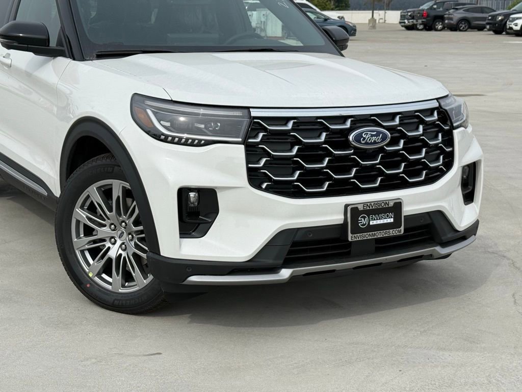 New 2026 Ford Explorer Platinum image 3