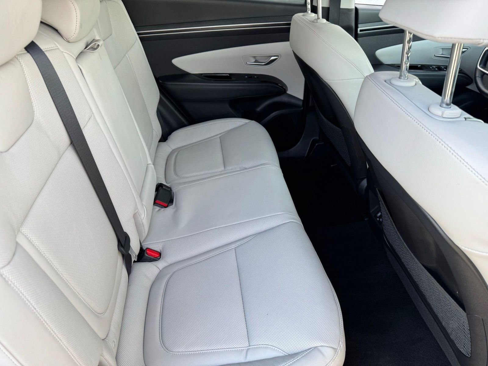 Used 2024 Hyundai Tucson Limited AWD/4WD image 17