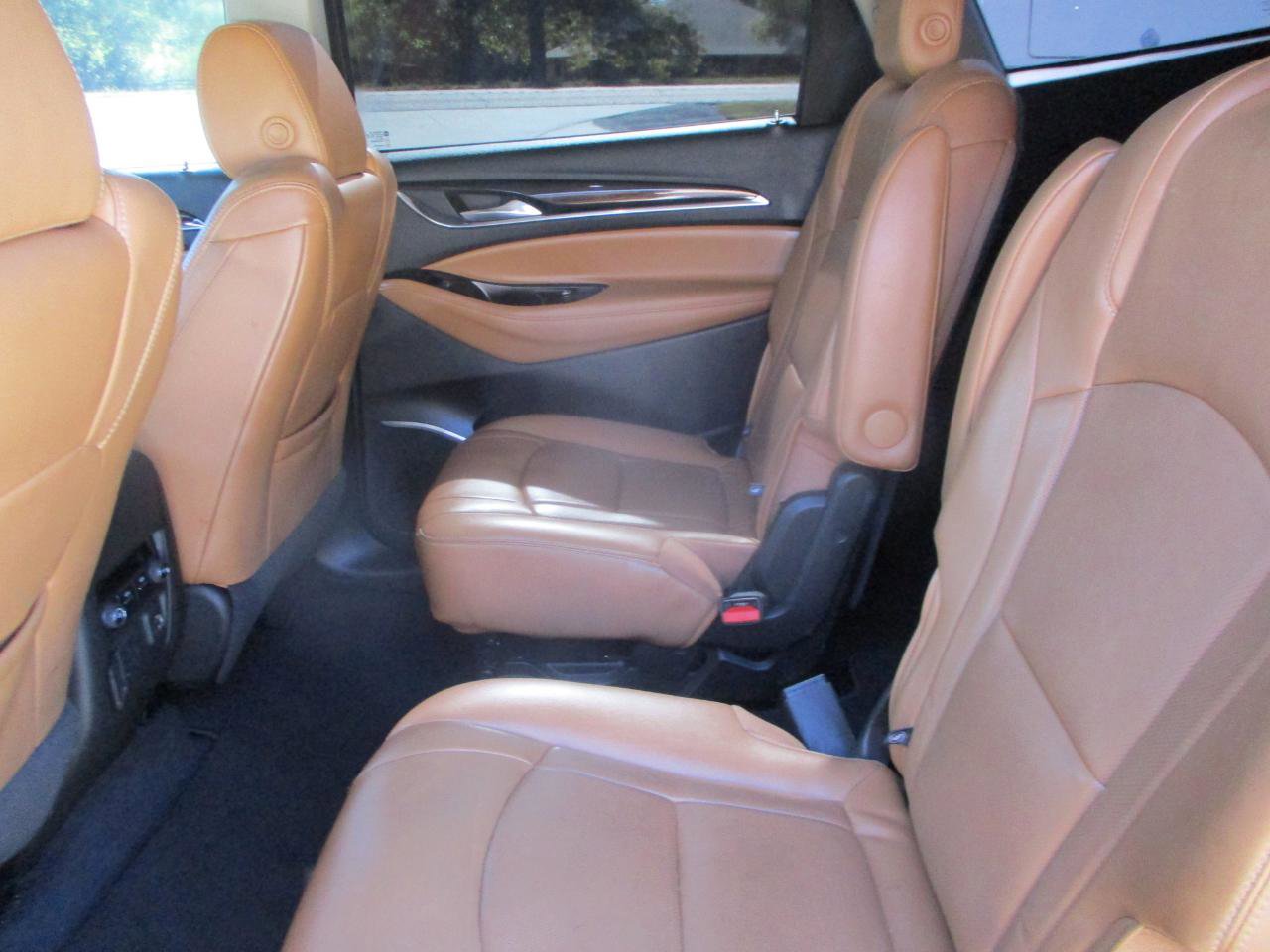 Used 2018 Buick Enclave Essence FWD image 15