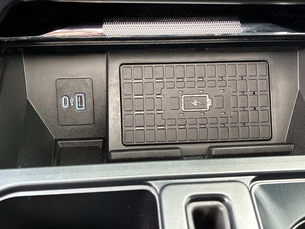 Used 2023 Ford F150 Raptor w/ Raptor Carbon Fiber Package image 32