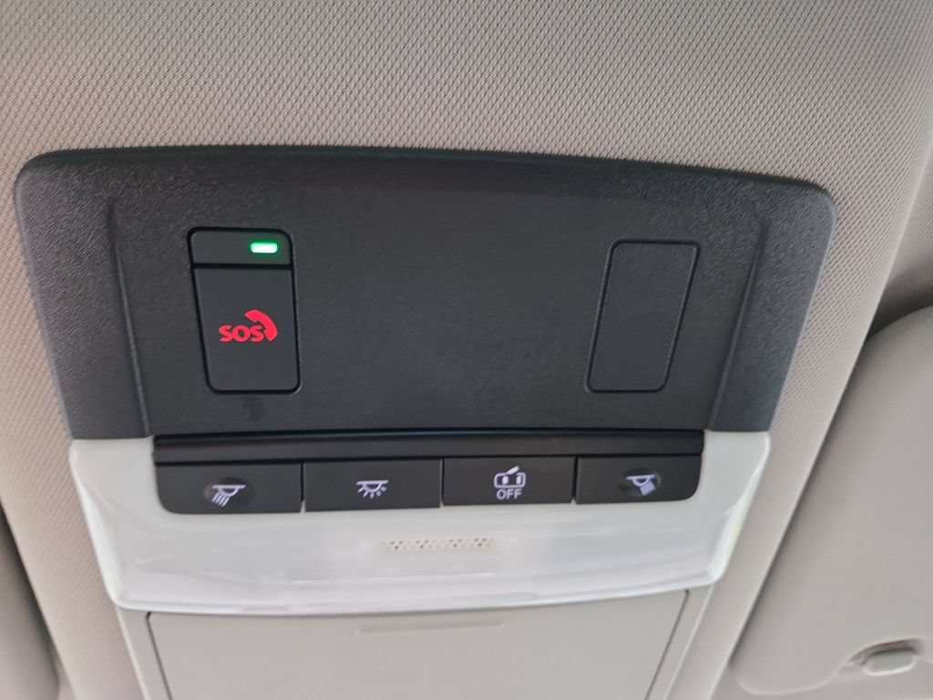 Used 2023 Nissan Rogue SV AWD/4WD image 36