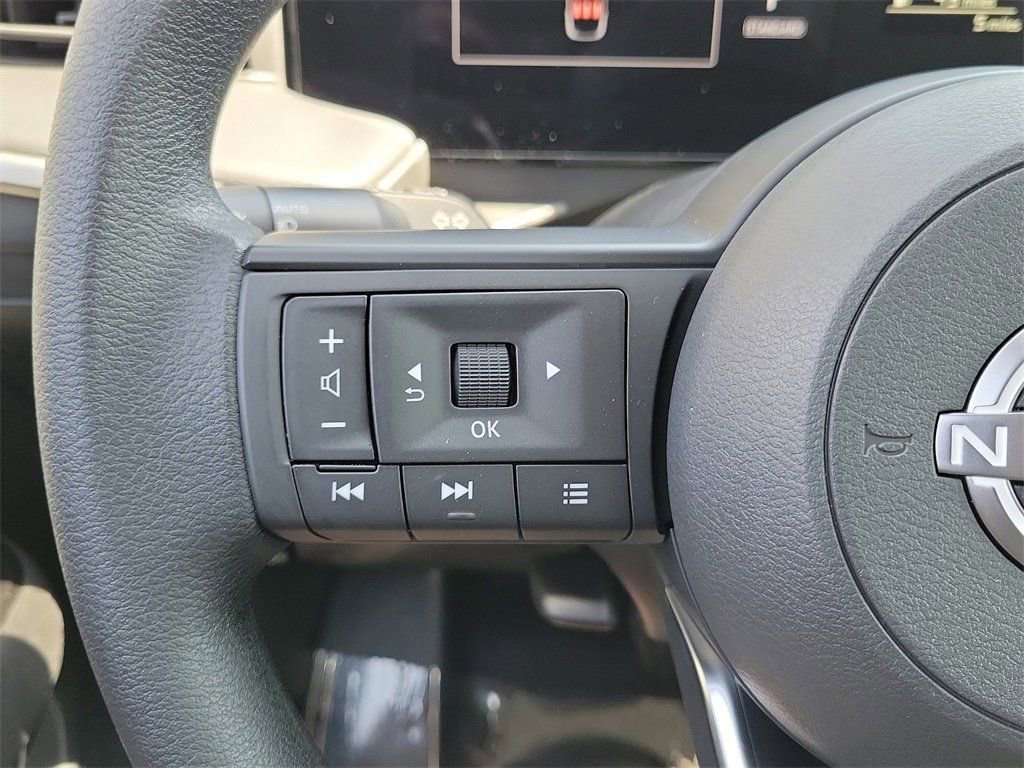 New 2025 Nissan Kicks S FWD image 5