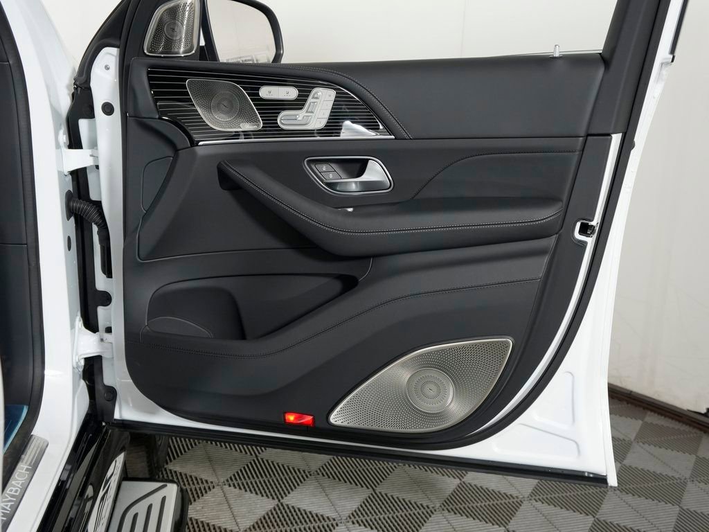 New 2026 Mercedes-Benz Maybach GLS 600 4MATIC image 40