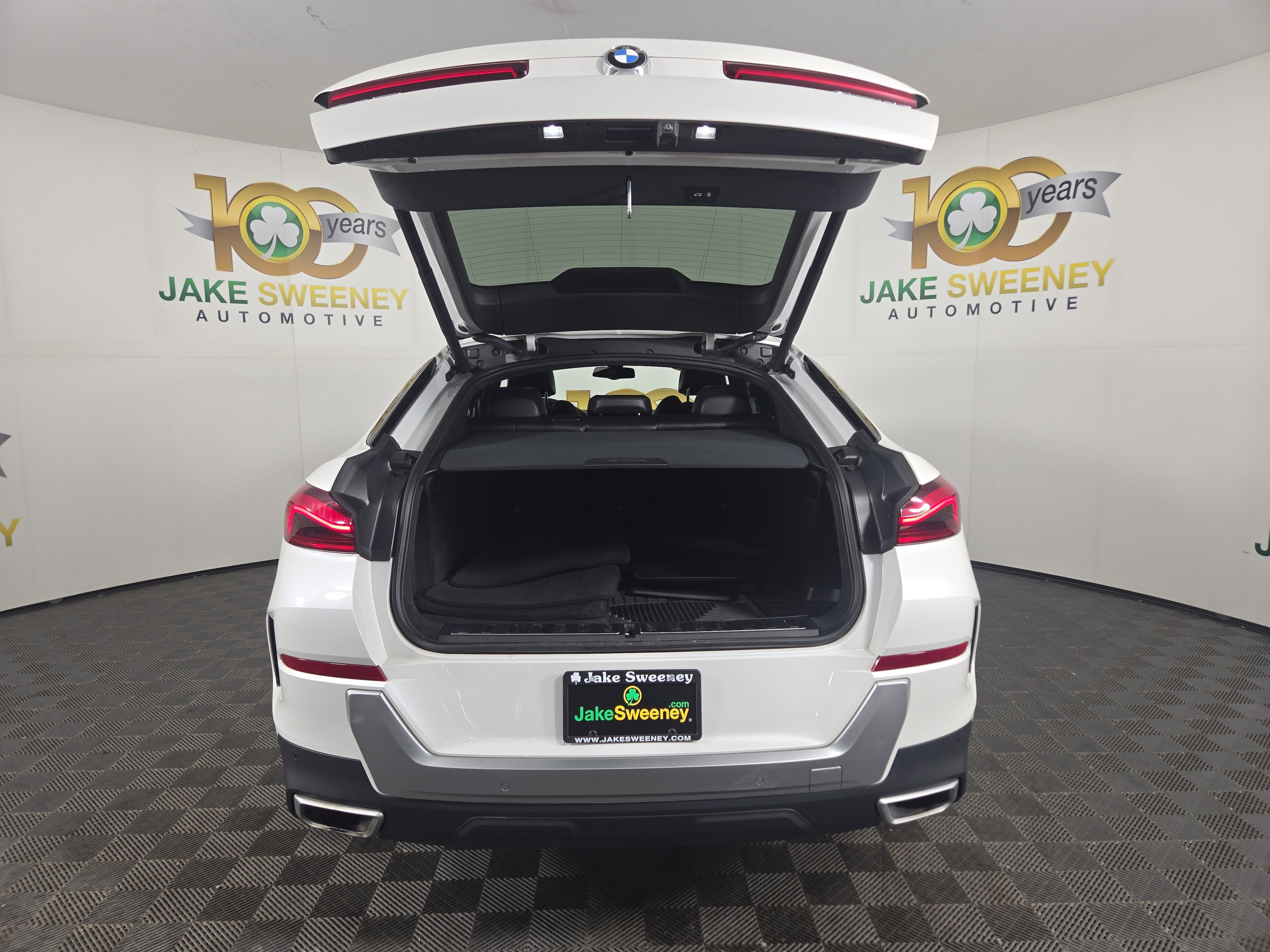 Used 2021 BMW X6 xDrive40i w/ Premium Package image 33