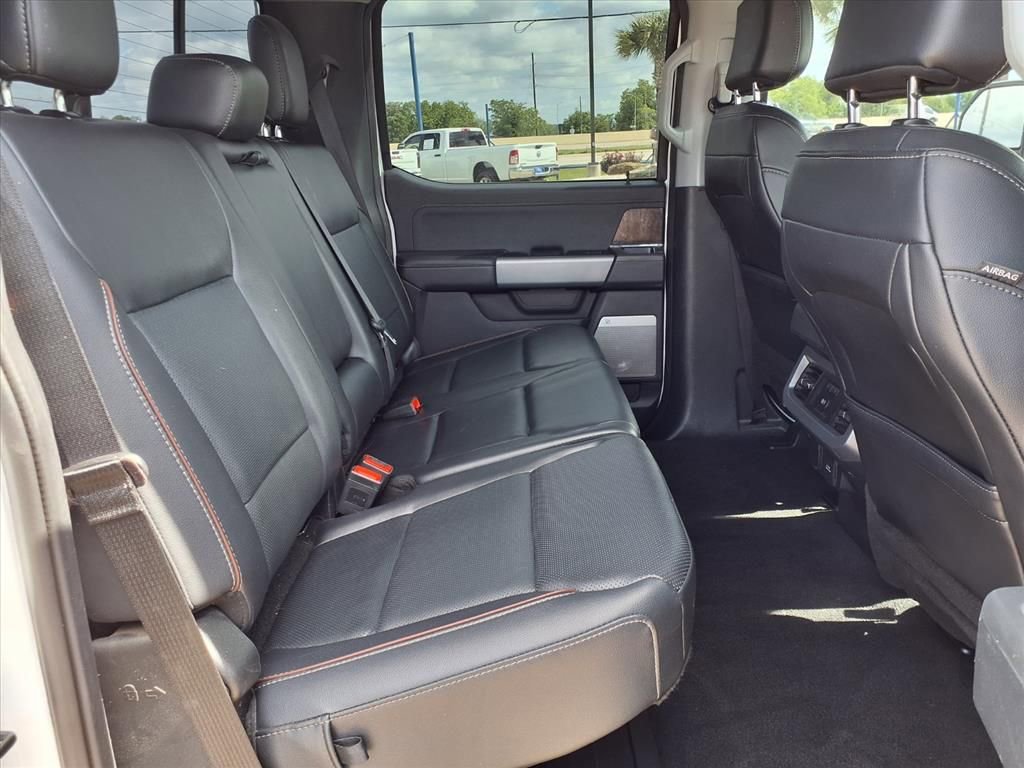 Used 2023 Ford F250 Lariat w/ Sport Appearance Package AWD/4WD image 28