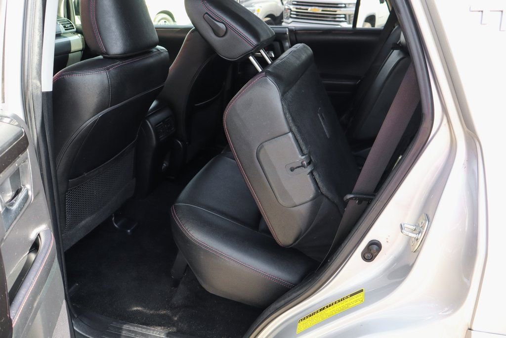 Used 2022 Toyota 4Runner TRD Off-Road Premium AWD/4WD image 39