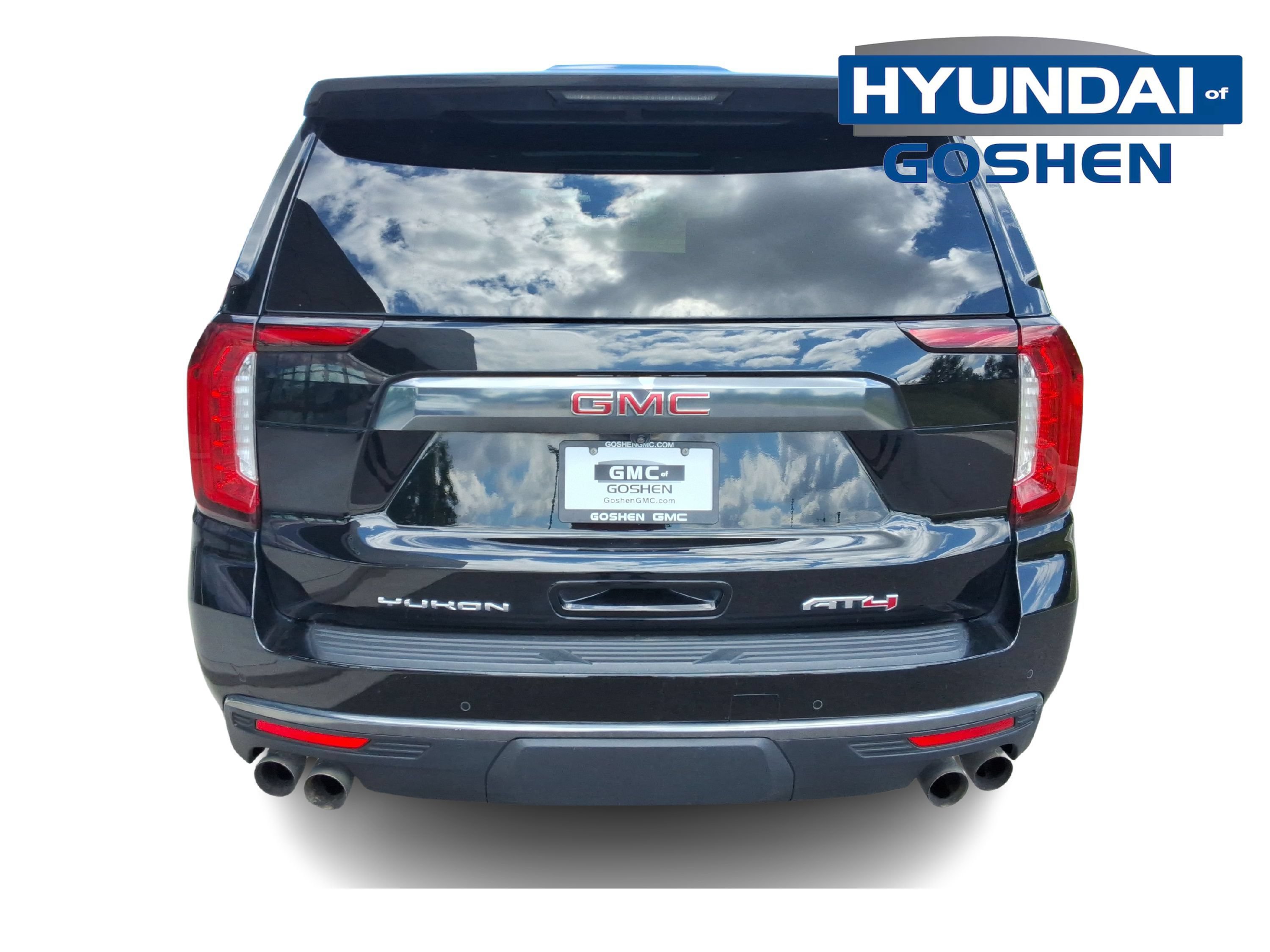 Used 2023 GMC Yukon AT4 w/ AT4 Premium Package AWD/4WD image 7