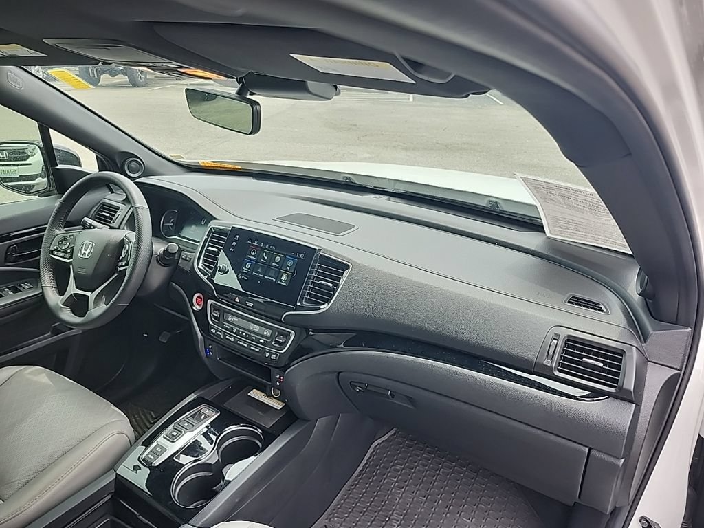 Used 2023 Honda Passport Elite image 41