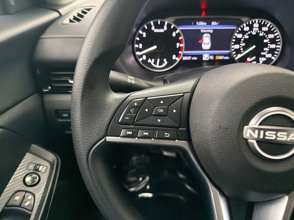 Used 2025 Nissan Sentra SV FWD image 22