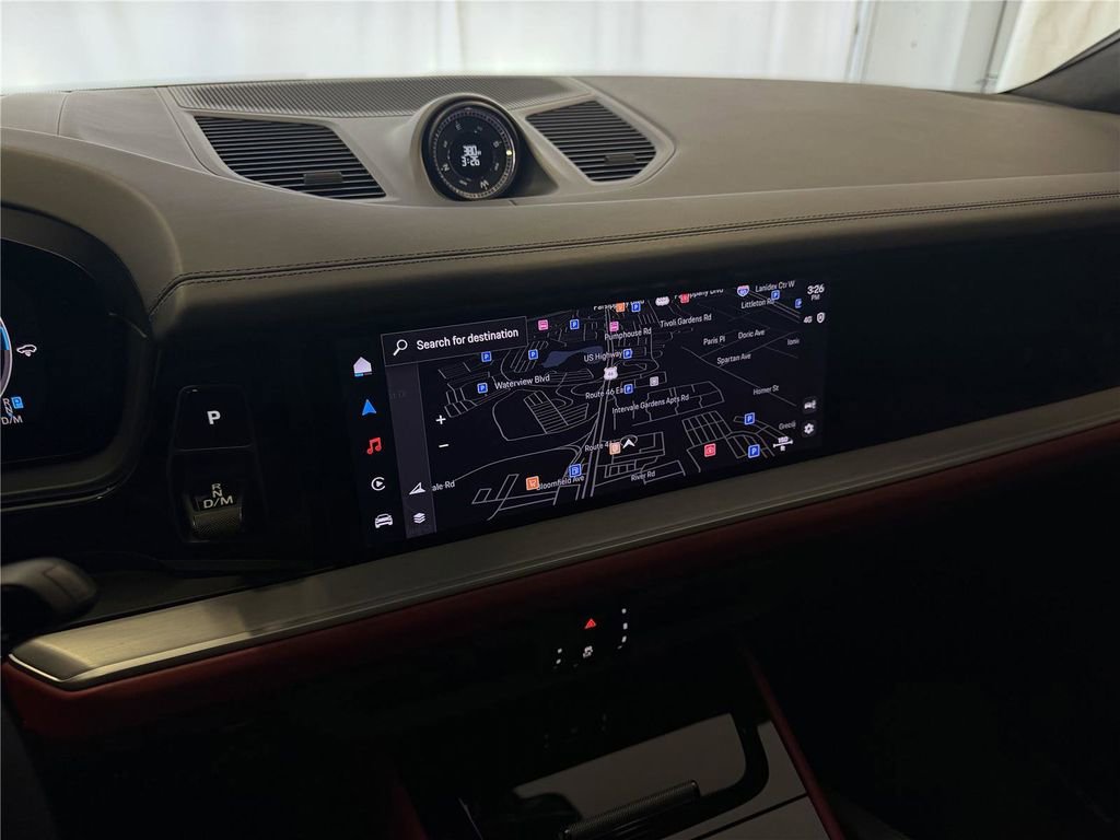 Certified 2025 Porsche Cayenne GTS AWD/4WD image 22