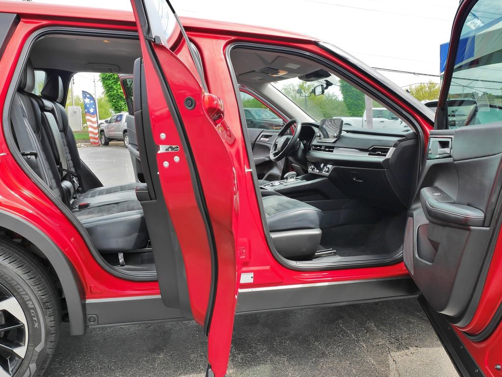 Used 2024 Mitsubishi Outlander SE Black Edition AWD/4WD image 10