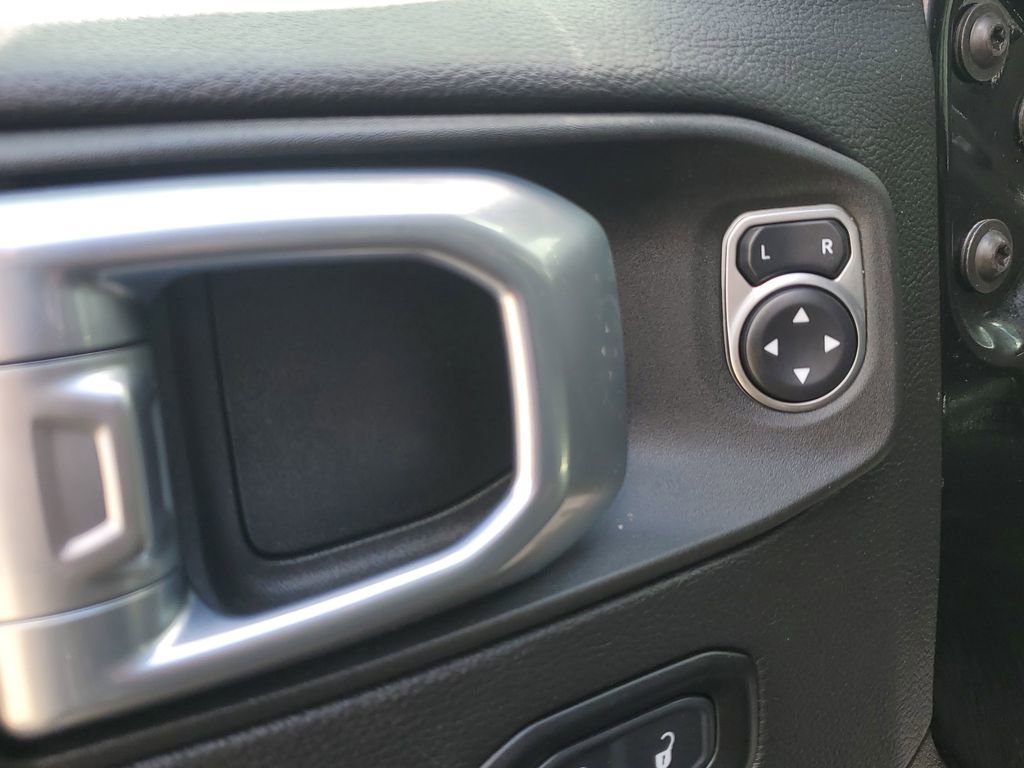 Used 2021 Jeep Wrangler Unlimited Sahara AWD/4WD image 24