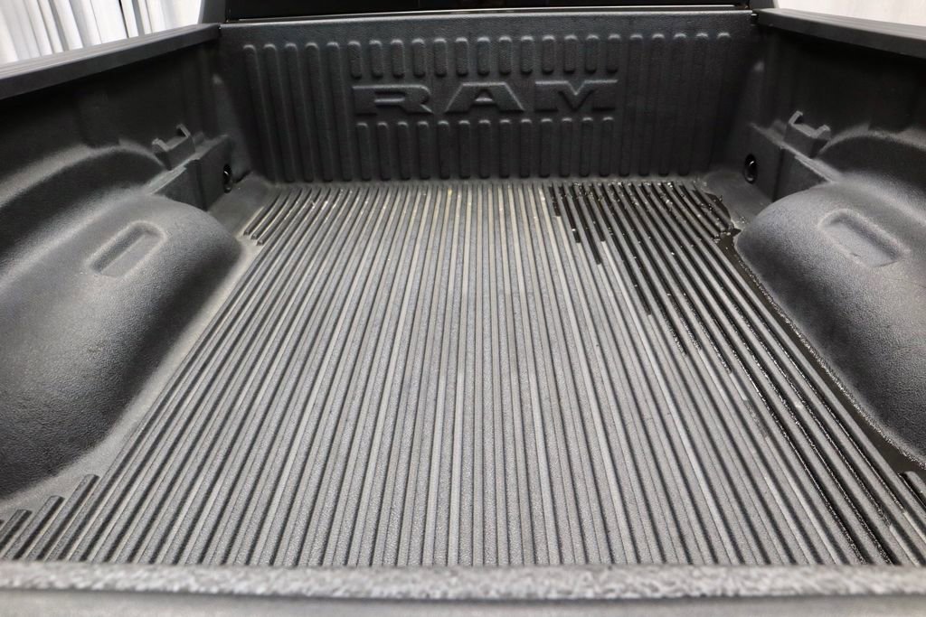 Used 2022 RAM 1500 Big Horn AWD/4WD image 13