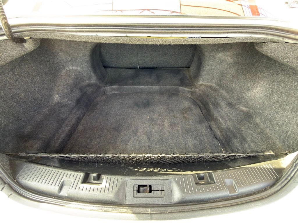 Used 2013 Ford Taurus SHO image 32