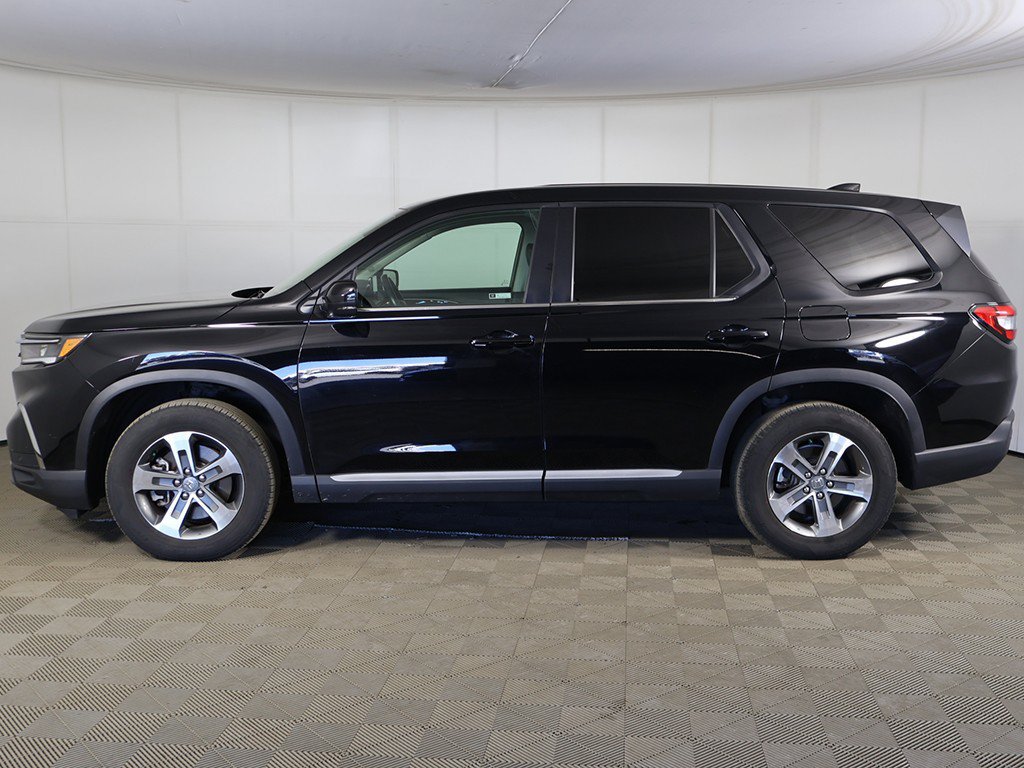 Used 2025 Honda Pilot EX-L image 13