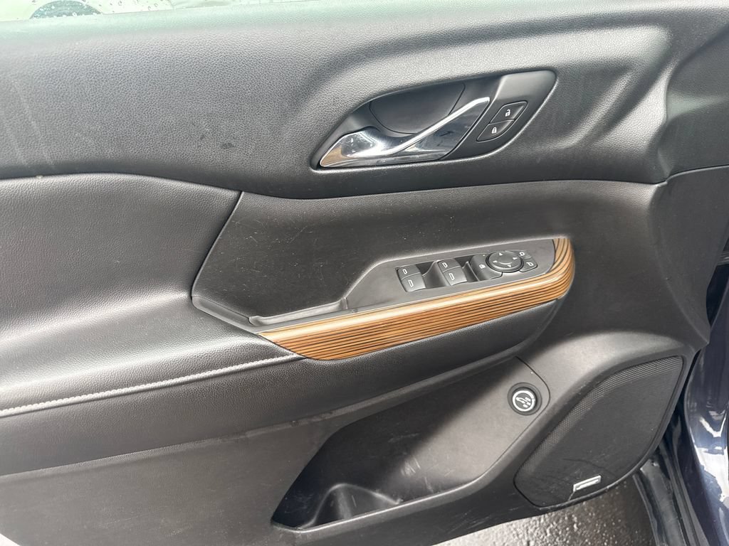 Used 2018 GMC Acadia SLE FWD image 12