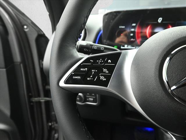 New 2026 Mercedes-Benz GLB 250 4MATIC image 15