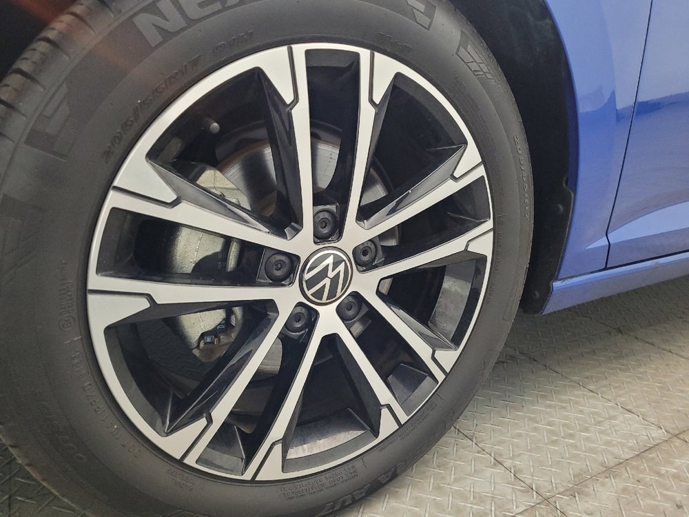Used 2024 Volkswagen Jetta Sport image 31