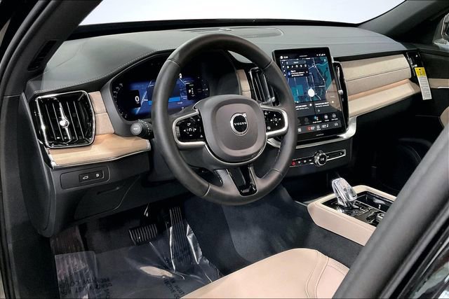 New 2026 Volvo XC90 T8 Plus w/ Protection Package Premier image 8
