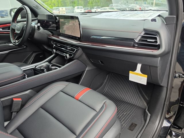 New 2026 Chevrolet Traverse RS w/ LPO, Floor Liner Package FWD image 14