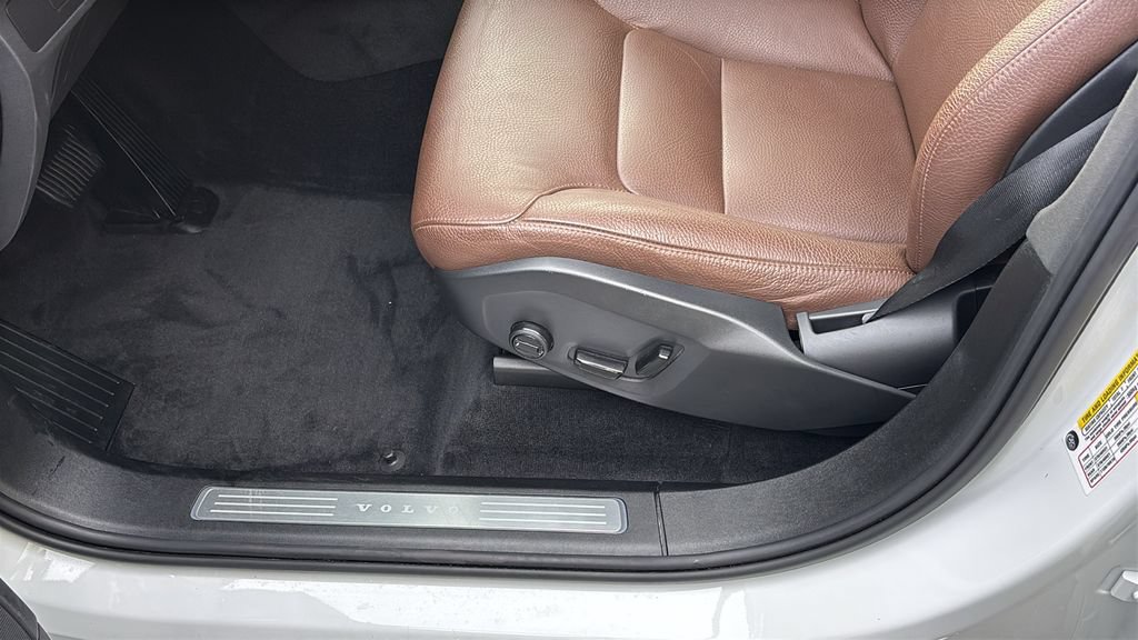 Certified 2023 Volvo XC90 B6 Plus w/ Protection Package AWD/4WD image 25