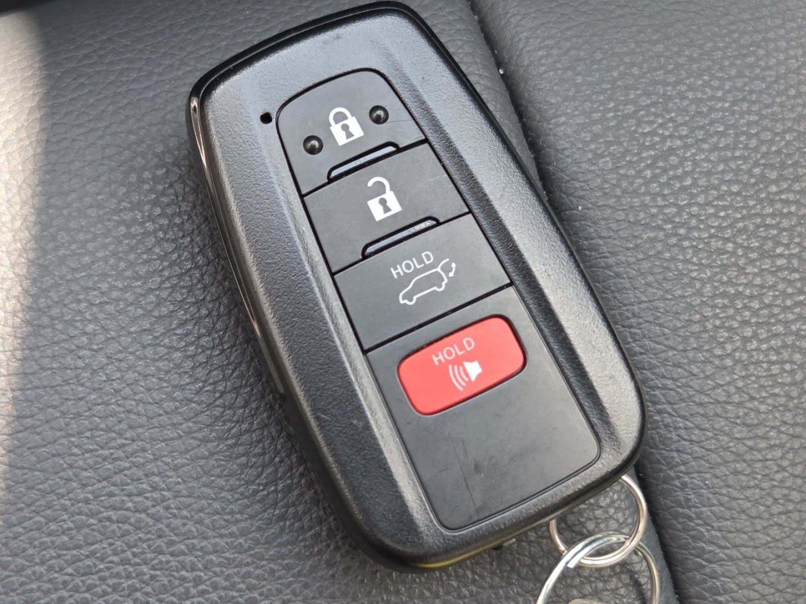 Used 2022 Toyota Highlander XLE AWD/4WD image 40