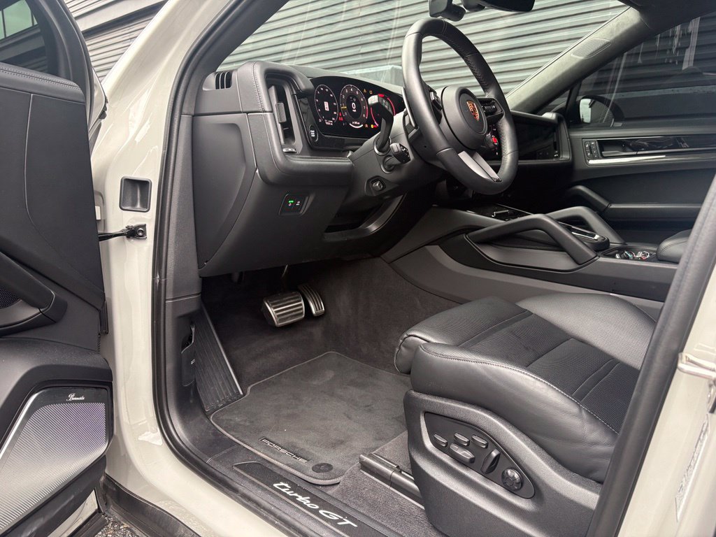 Certified 2025 Porsche Cayenne Turbo GT AWD/4WD image 4