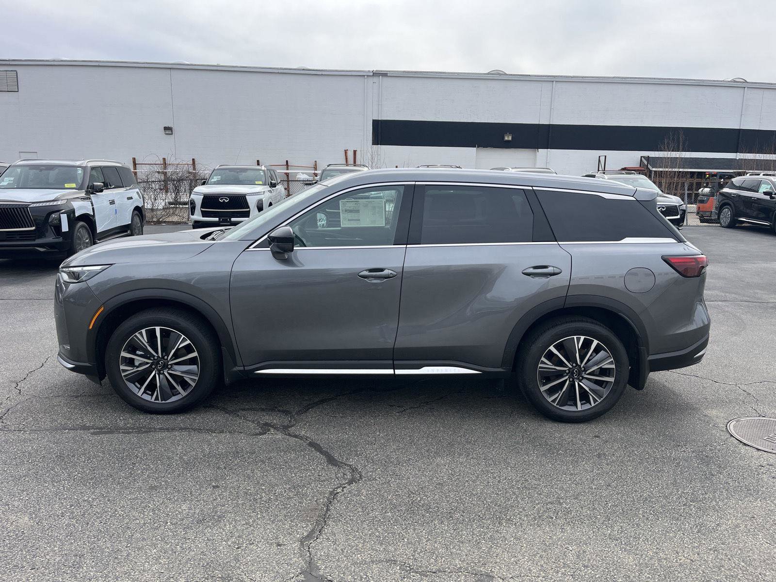 New 2026 INFINITI QX60 Luxe w/ Cargo Package image 6