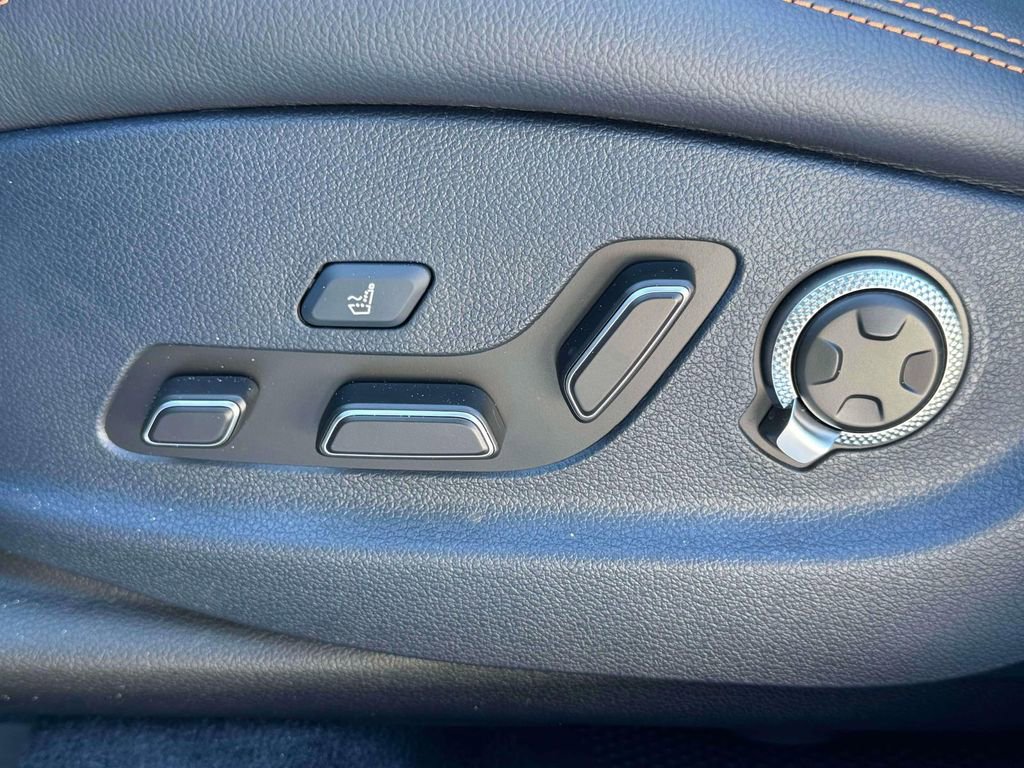 New 2026 Genesis GV70 2.5T Sport Prestige AWD/4WD image 16