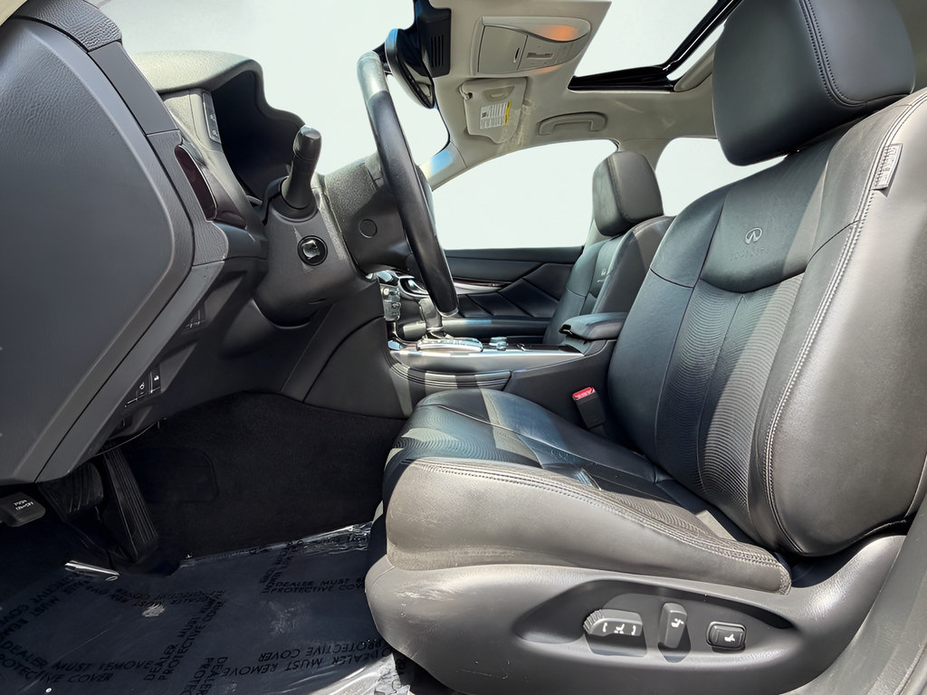Used 2012 INFINITI M35 w/ Premium Pkg RWD image 16
