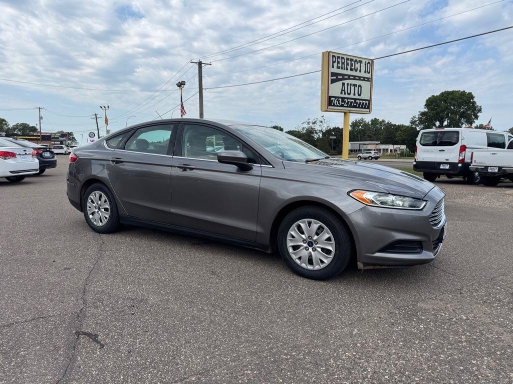 Used 2013 Ford Fusion S FWD image 2