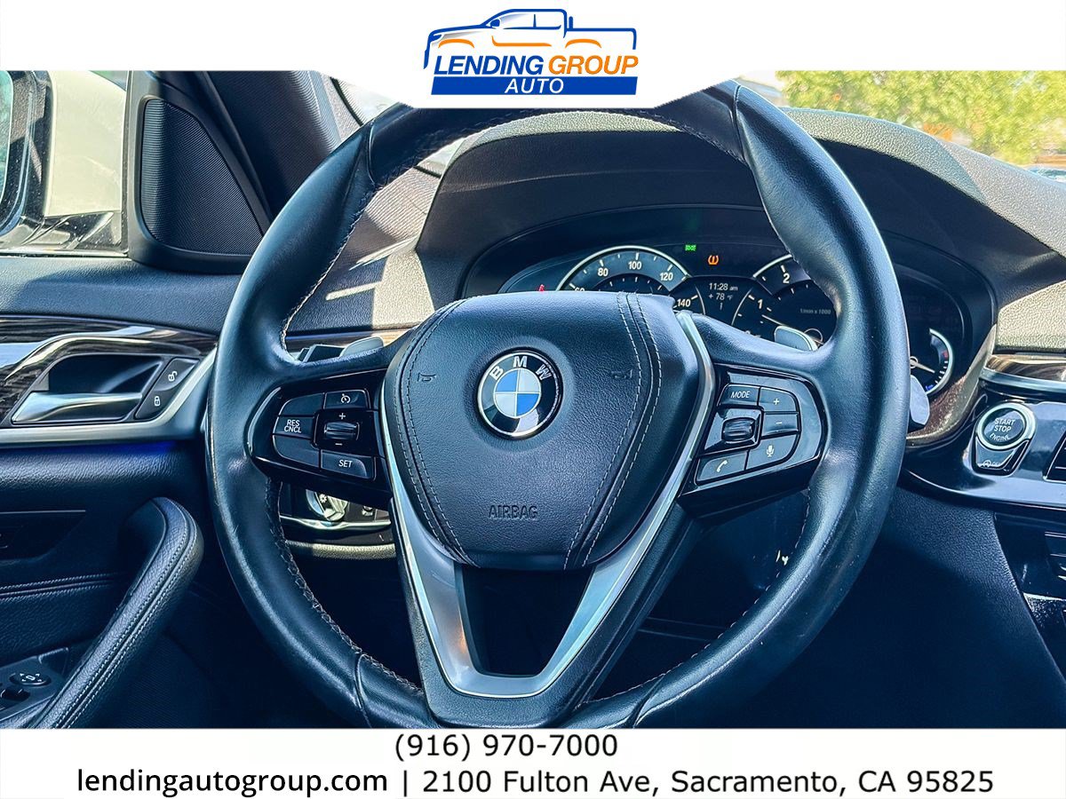 Used 2019 BMW 530i w/ Convenience Package RWD image 14