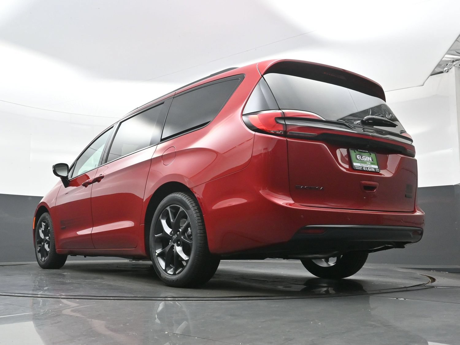 New 2027 Chrysler Pacifica Select FWD image 17