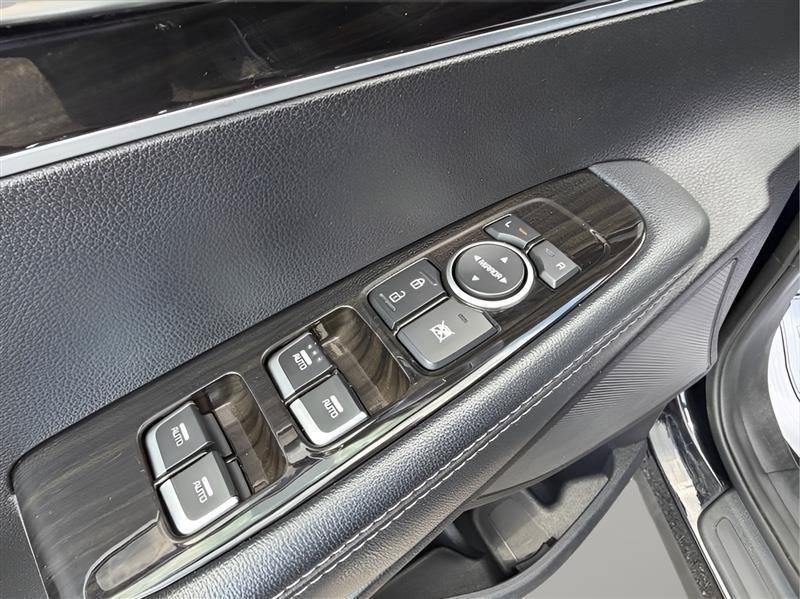 Used 2020 Kia Sorento FWD V6 image 19