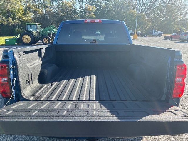 Used 2017 Chevrolet Silverado 1500 LT w/ All Star Edition AWD/4WD image 6
