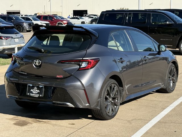 Used 2025 Toyota Corolla XSE FWD image 3