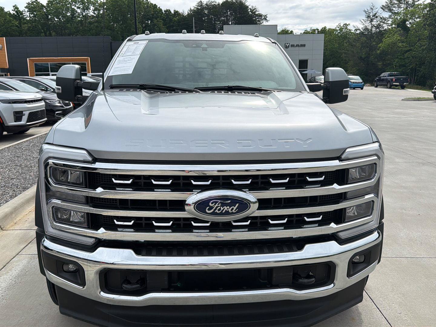 Used 2023 Ford F550 4x4 SuperCab Super Duty image 9