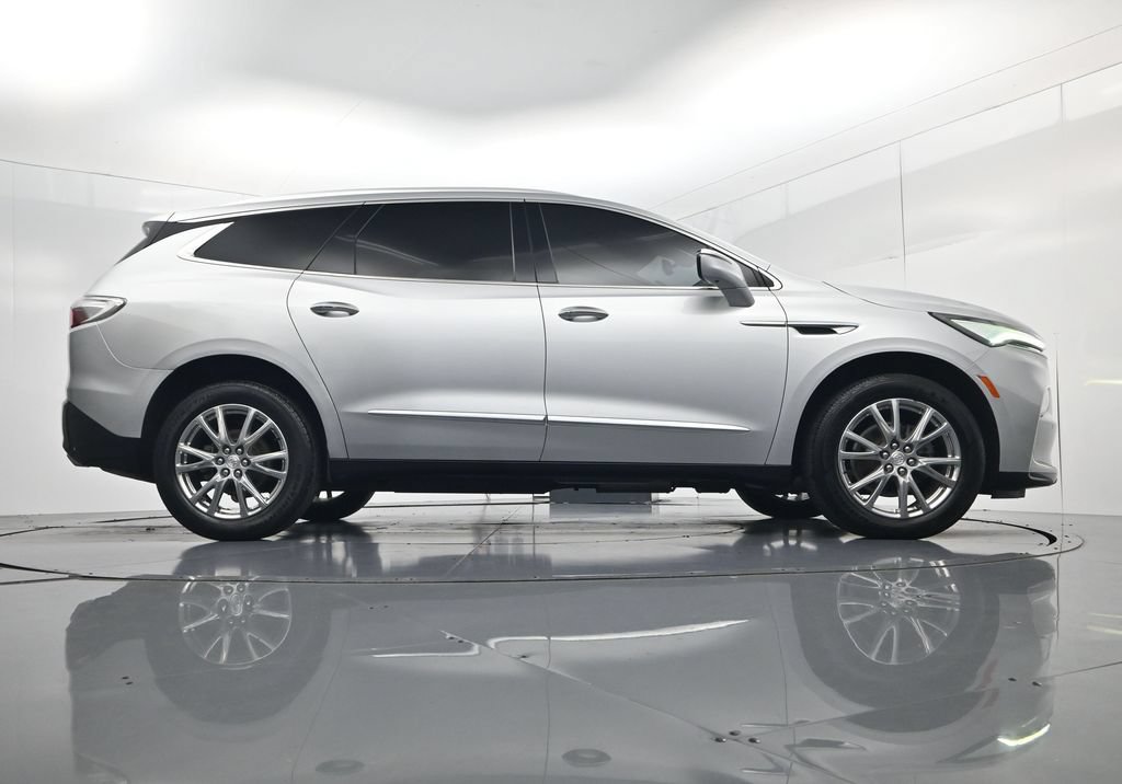 Used 2022 Buick Enclave Premium FWD image 46