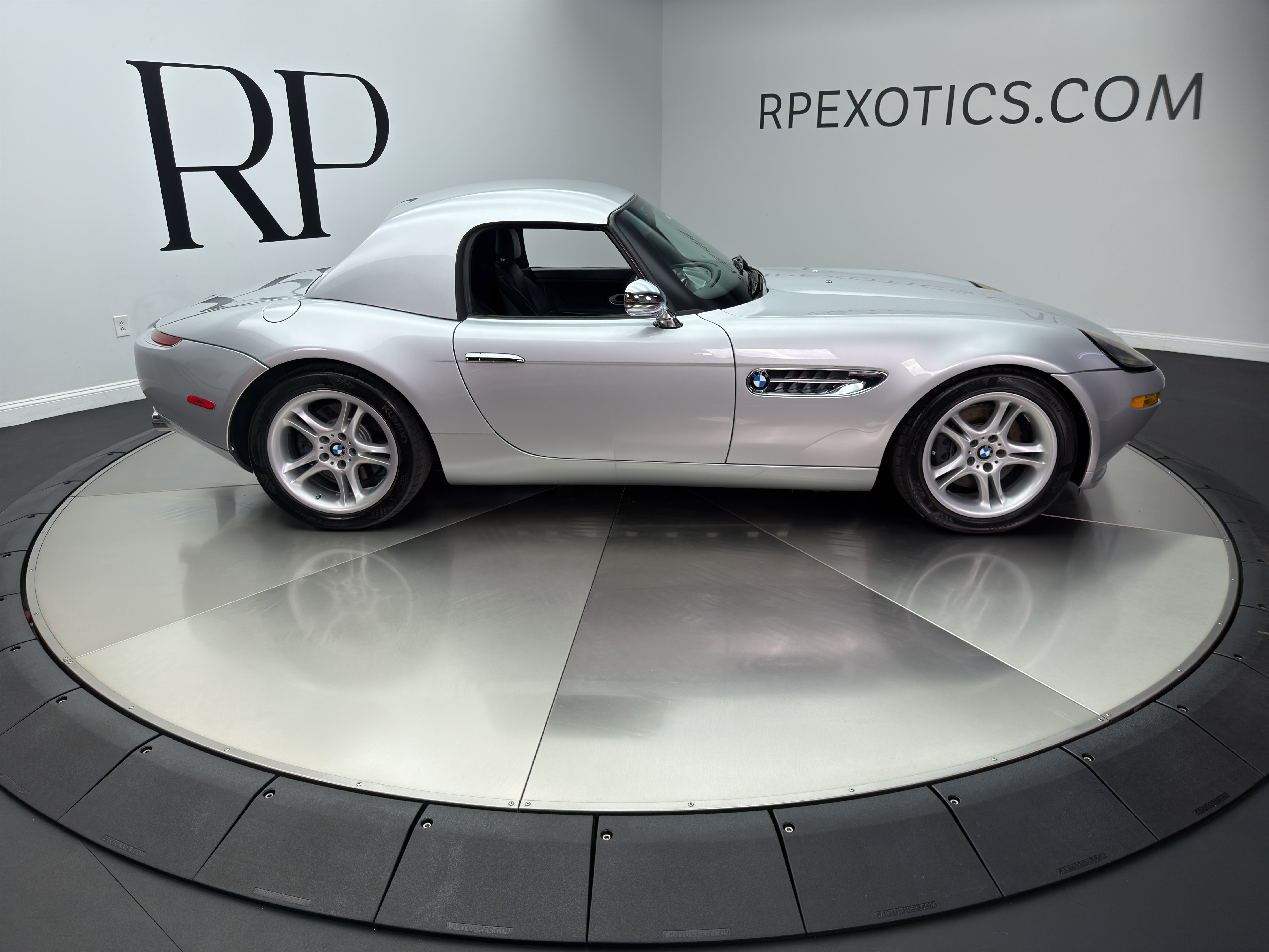Used 2000 BMW Z8 RWD image 15
