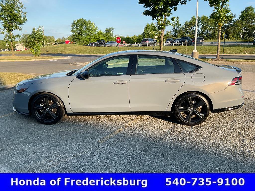 Used 2023 Honda Accord Sport image 3