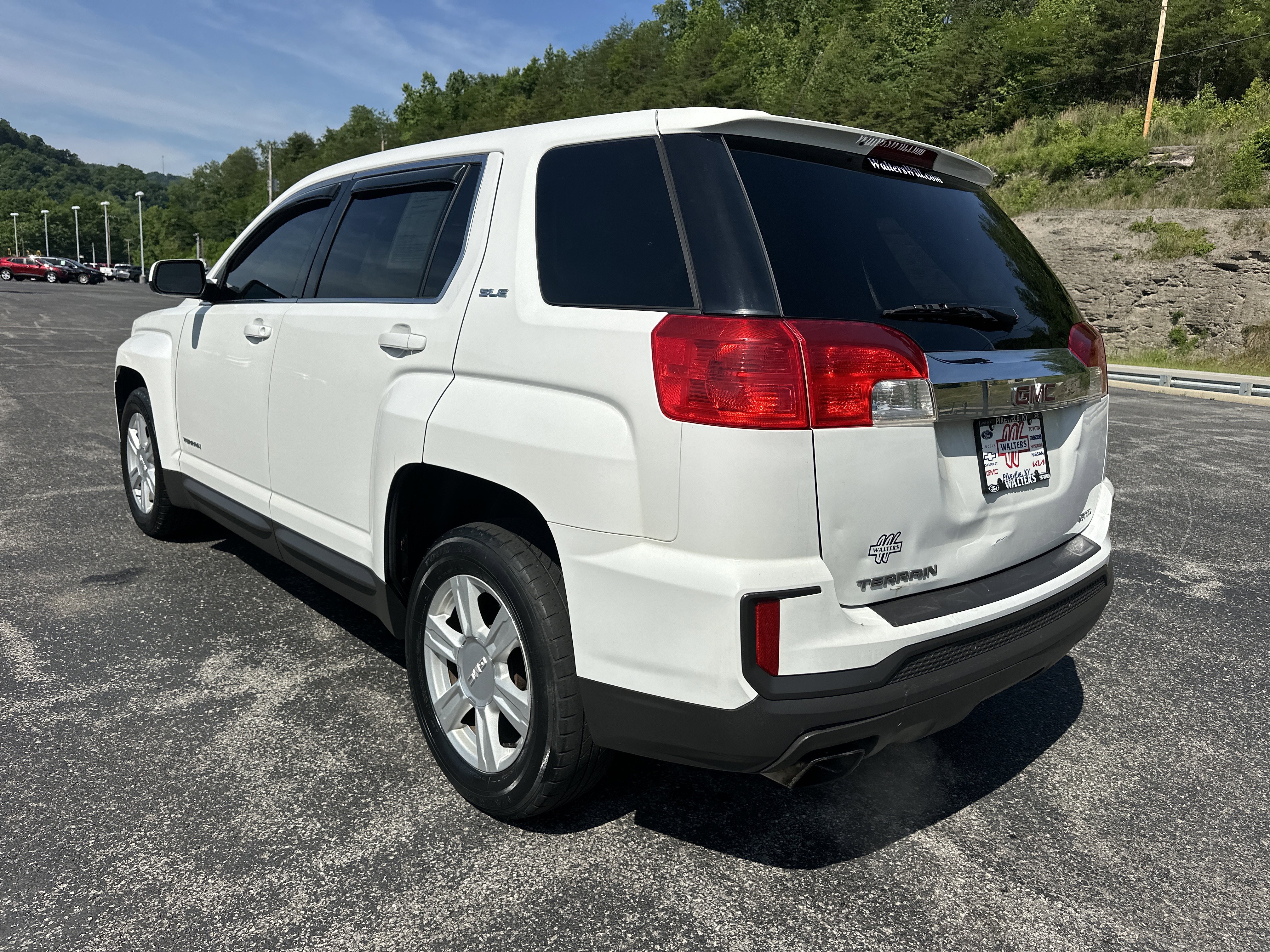 Used 2016 GMC Terrain SLE AWD/4WD image 5