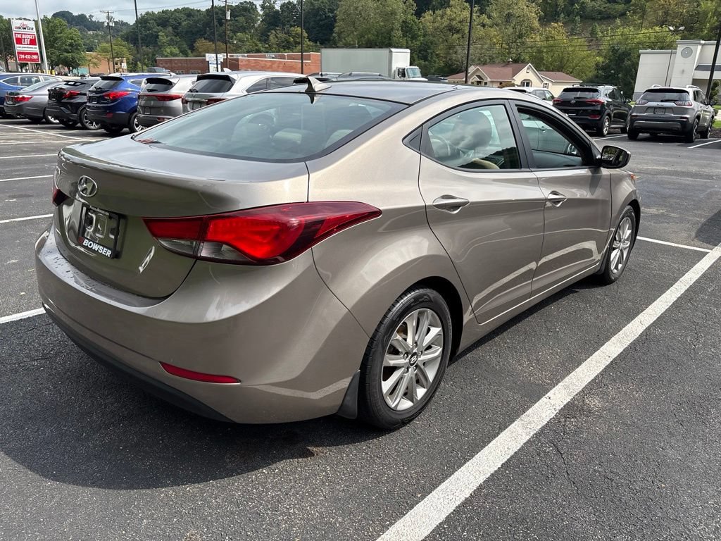 Used 2015 Hyundai Elantra SE w/ Option Group 02 FWD image 5