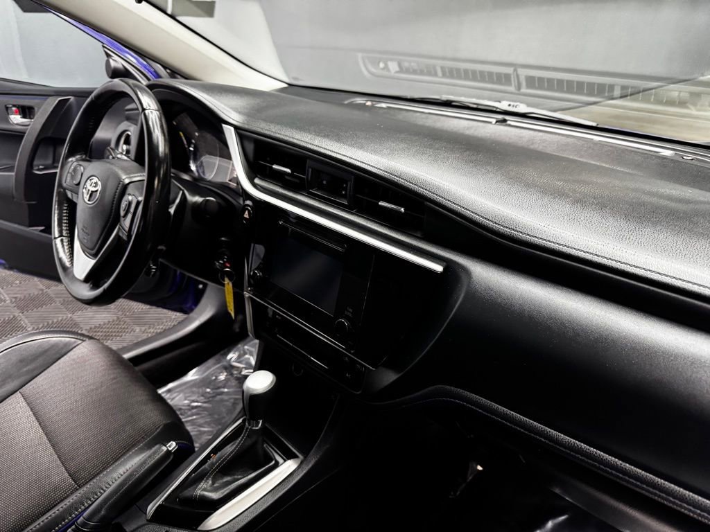 Used 2018 Toyota Corolla SE w/ Body Protection Package FWD image 53