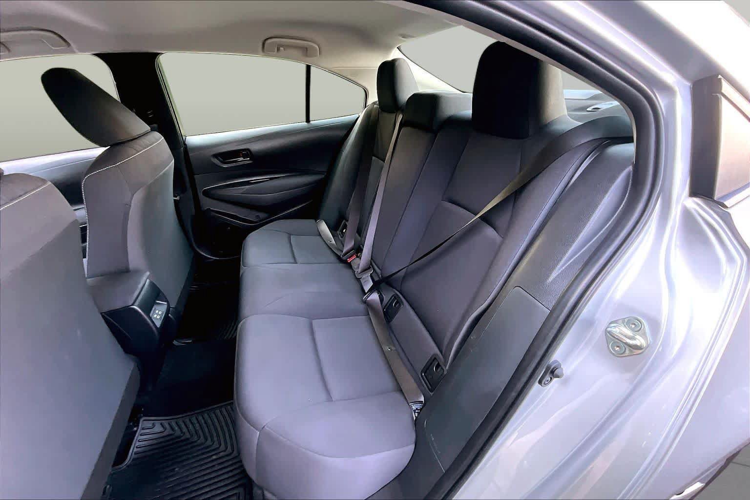 Used 2023 Toyota Corolla LE FWD image 19